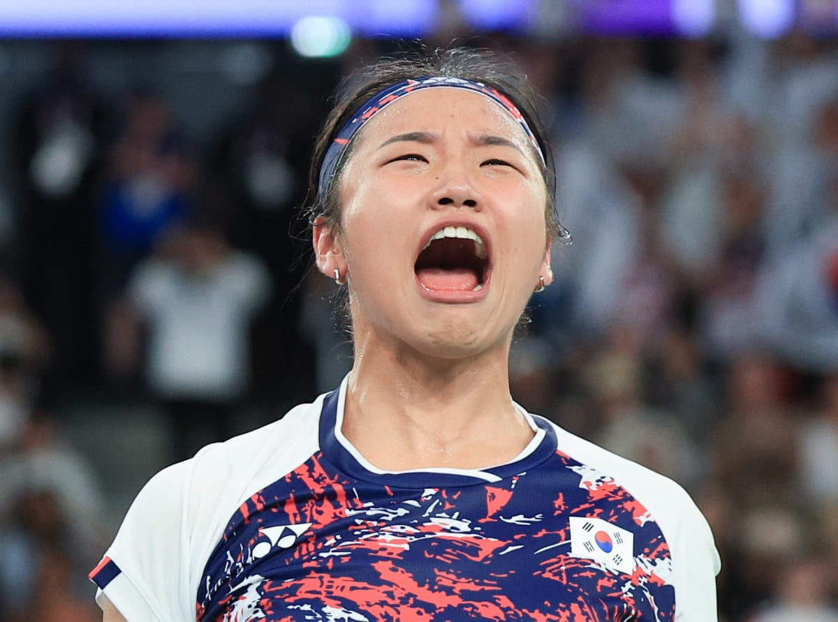 罗马诺：切尔西和热刺今夏都追过多古，但莱切要价4000万欧