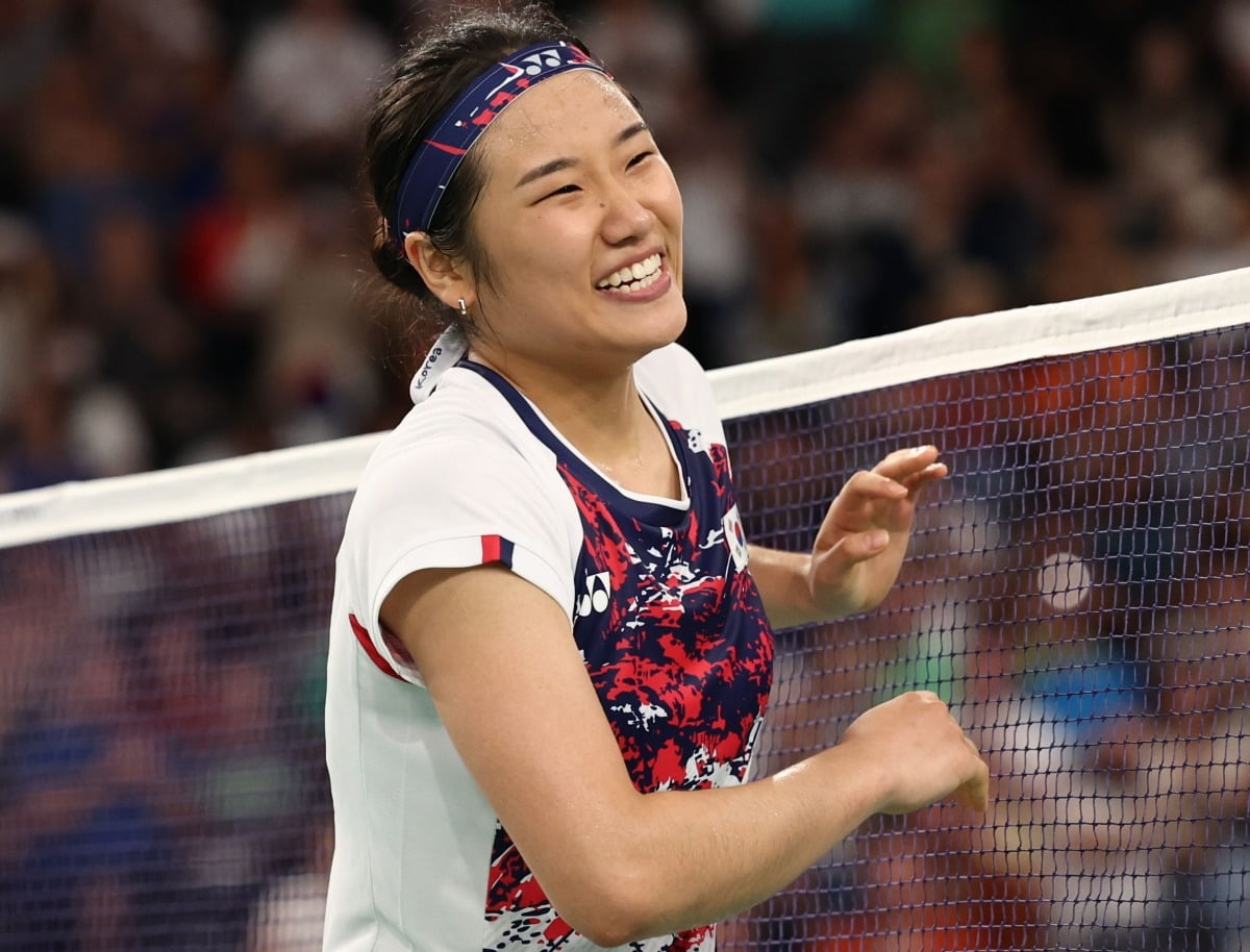 ⚽日职乙半场：鹿沼直生遭遇门线悬案 小松莲头球建功 秋田暂1-0领先德岛
