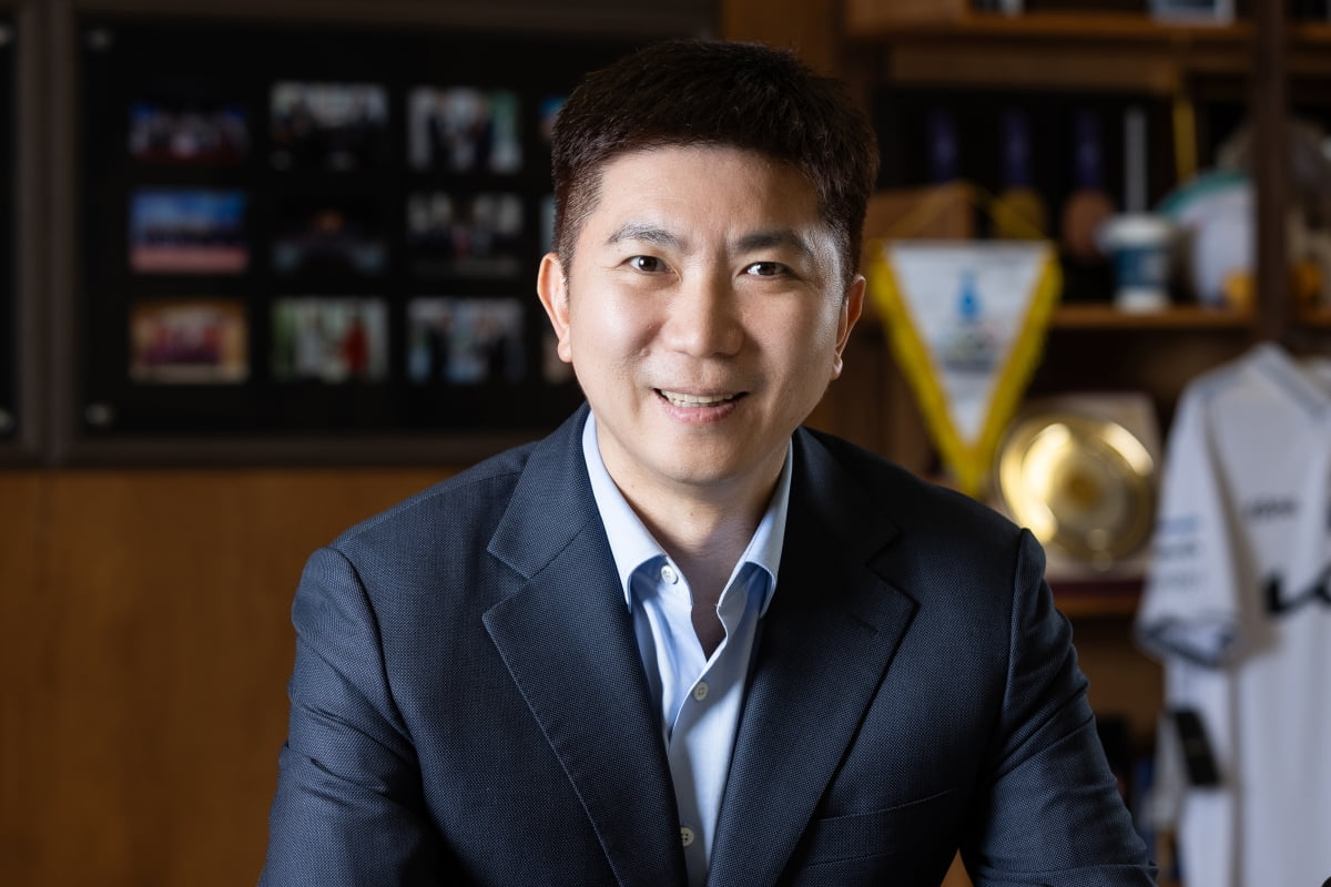 莫雷托：丰塞卡的合同有解约条款，且每年金额不同