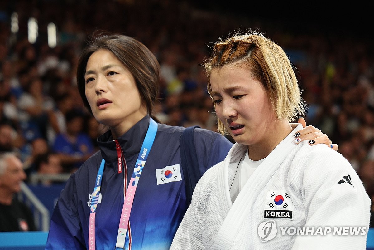 WNBA半场：约内斯库单节16分 自由人50-32领先飞翼
