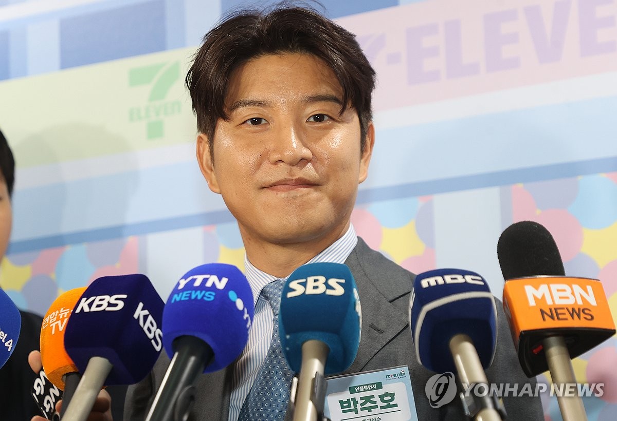 尤文vs帕尔马半场数据：射门9-6射正2-3，尤文失2次绝对机会