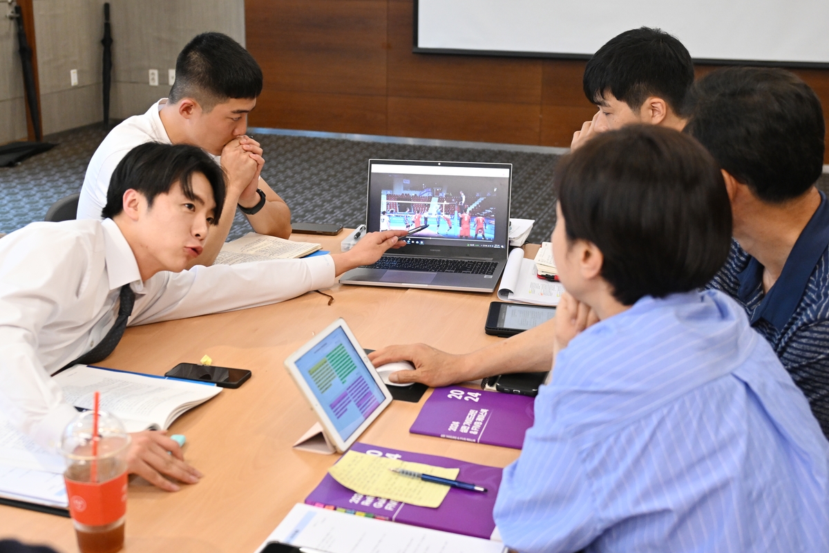 记者：曼联即将与阿马德达成一份新的长期合同，各方都很满意