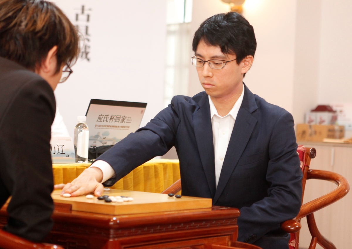 曼联换帅=炒250人+砍弗爵养老金的3000万，白省