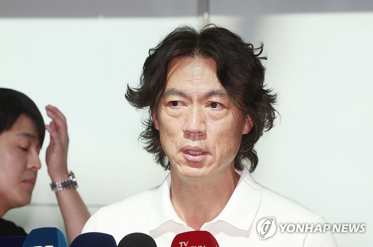 这都不进啊？埃里克森送出长传 霍伊伦门前铲射错失良机