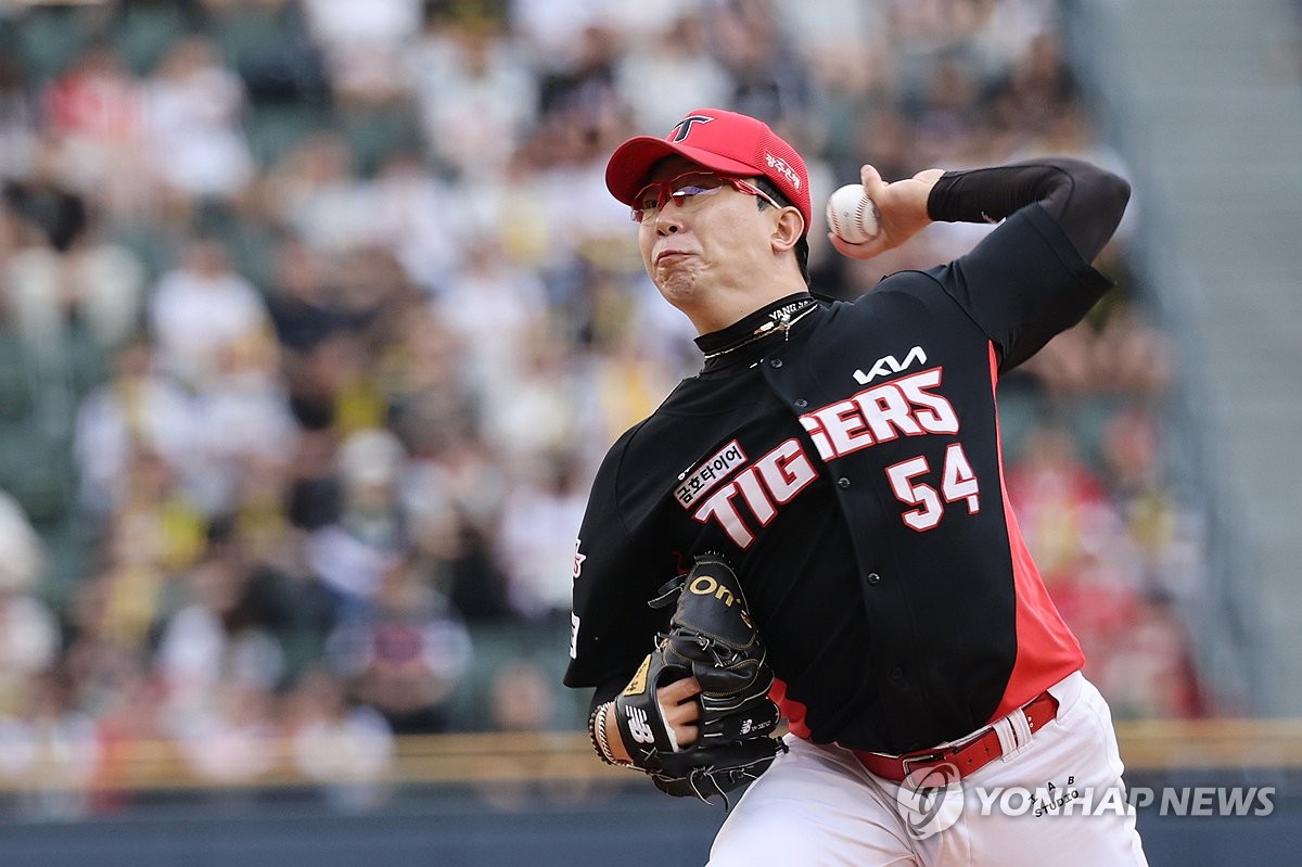 曼联历任主帅盘点：破了冠军荒的范加尔为何与红魔反目成仇？
