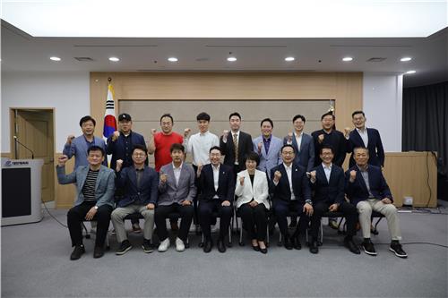 意媒：热那亚放弃巴洛特利 改签前卡利亚里攻击手