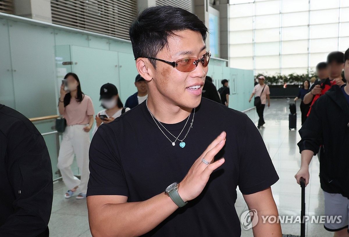 官方：梅西蝉联迈阿密国际赛季MVP，阿尔巴当选最佳防守球员