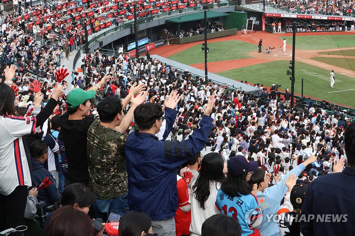 西甲第五轮开赛时间：北京时间9月15日22:15巴萨客战赫罗纳