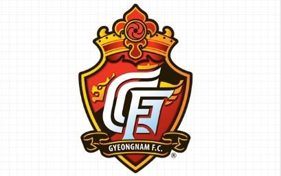 有情有义！DV9进球后尤文全队举起布雷默球衣 祝福其早日康复